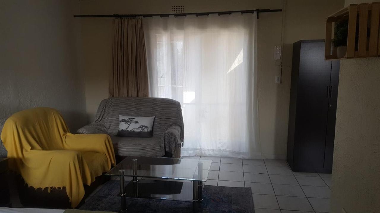 Self-Catering 1Bedr Cottage In Sandton With Free Wifi Johannesburg Buitenkant foto